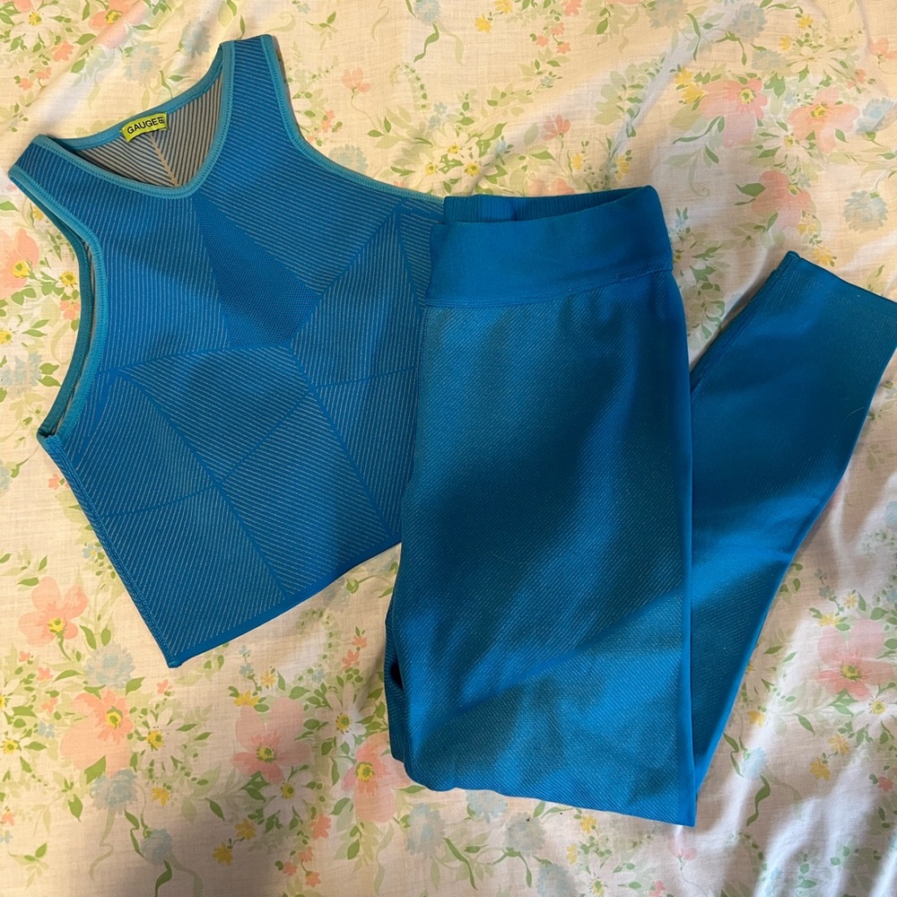 Gauge 81 leggings and top